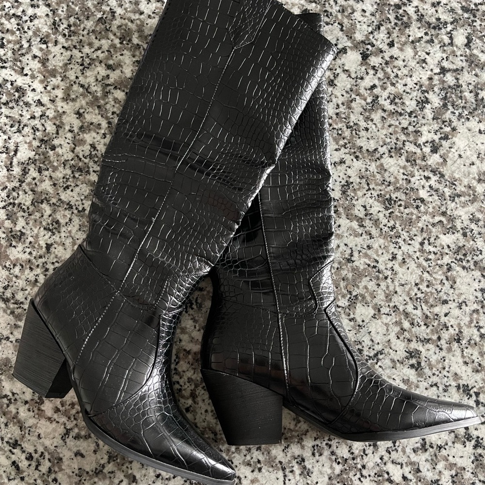 Princess Polly Black Croc-Embossed Heeled Knee Boots